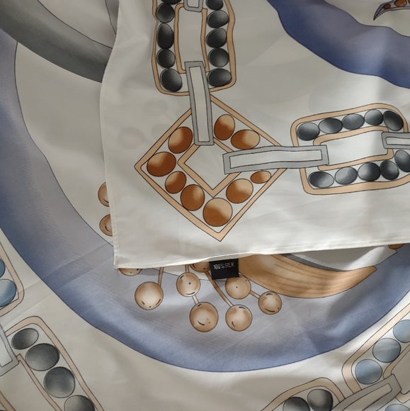 Silk large scarf square 50in x 50in - Picture 4 of 5